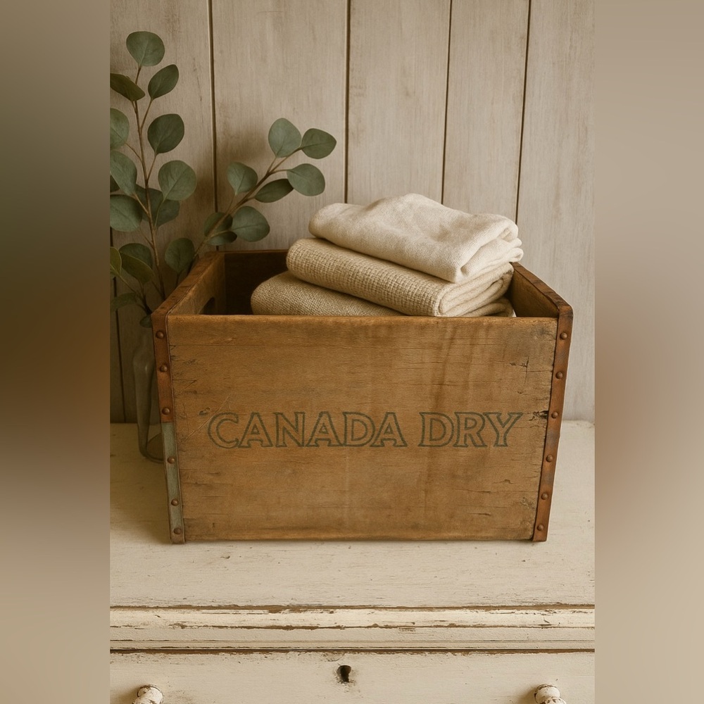 Antique Canada Dry Wooden Crate #0615253